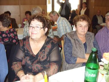 Mesiac úcty k starším Mesiac úcty k starším